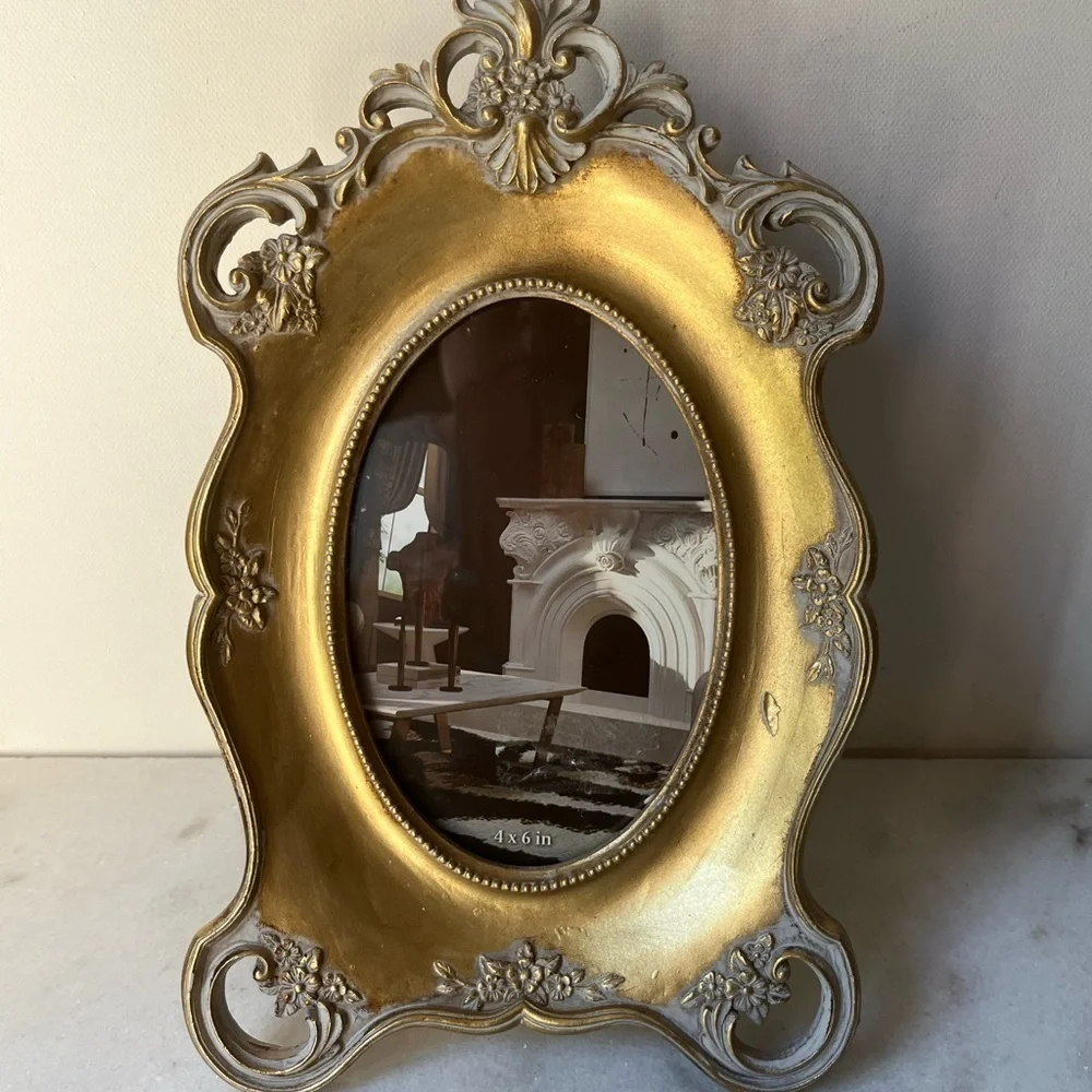 Ornate gold picture frame antique style for 4”x6” photo